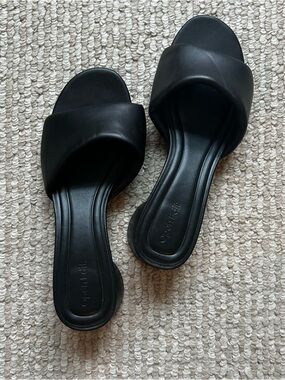 Open Edit Puffy Black Heeled Sandal Slides